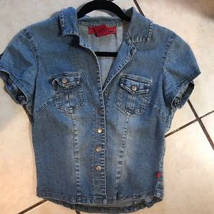 Beautiful cropped vest.Missing top clip.Not visibl